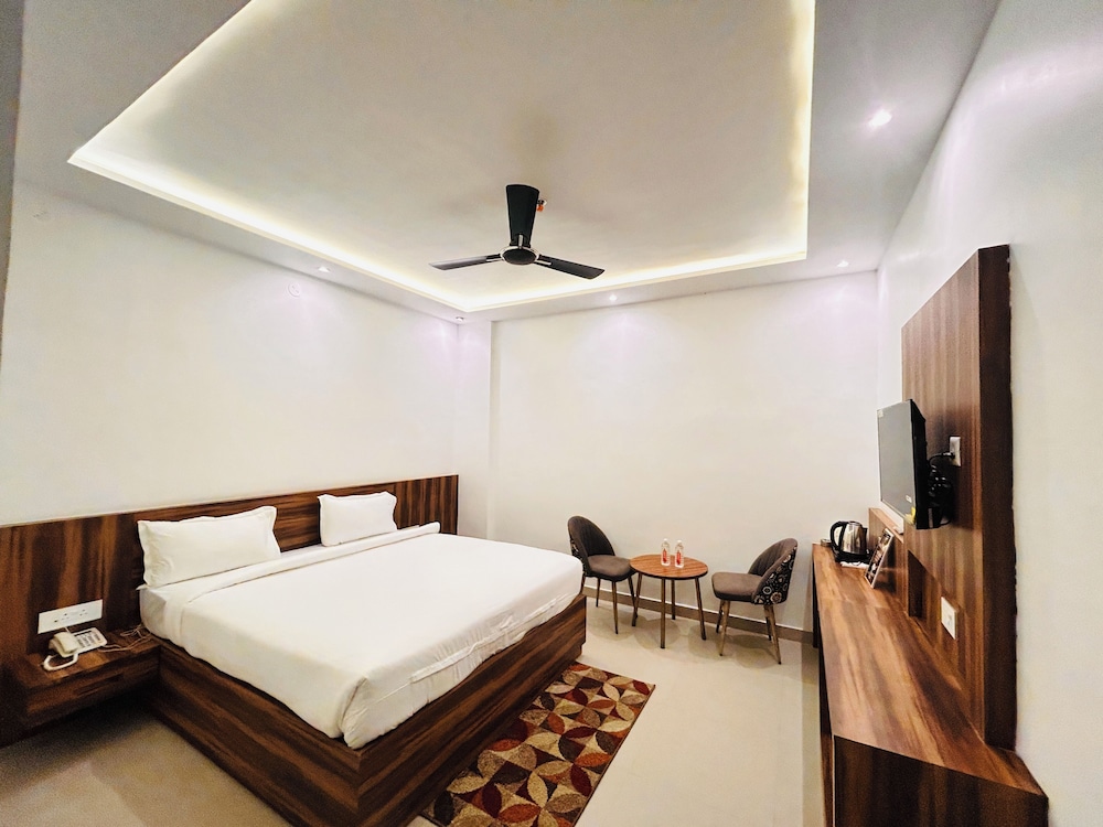 Premium Room, City View