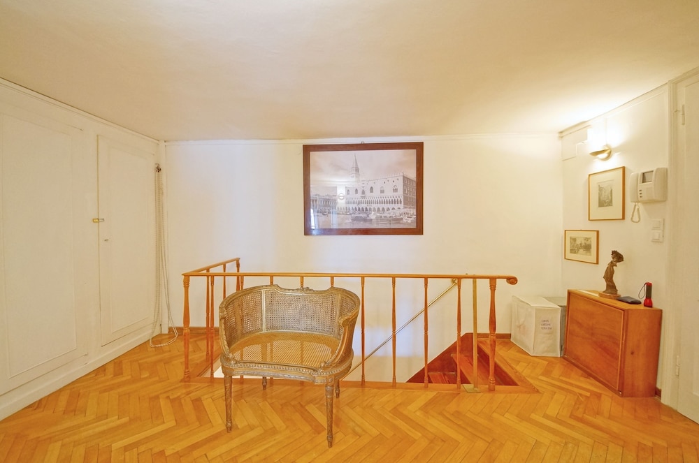 Apartment, 1 Bedroom, Canal View photo 3