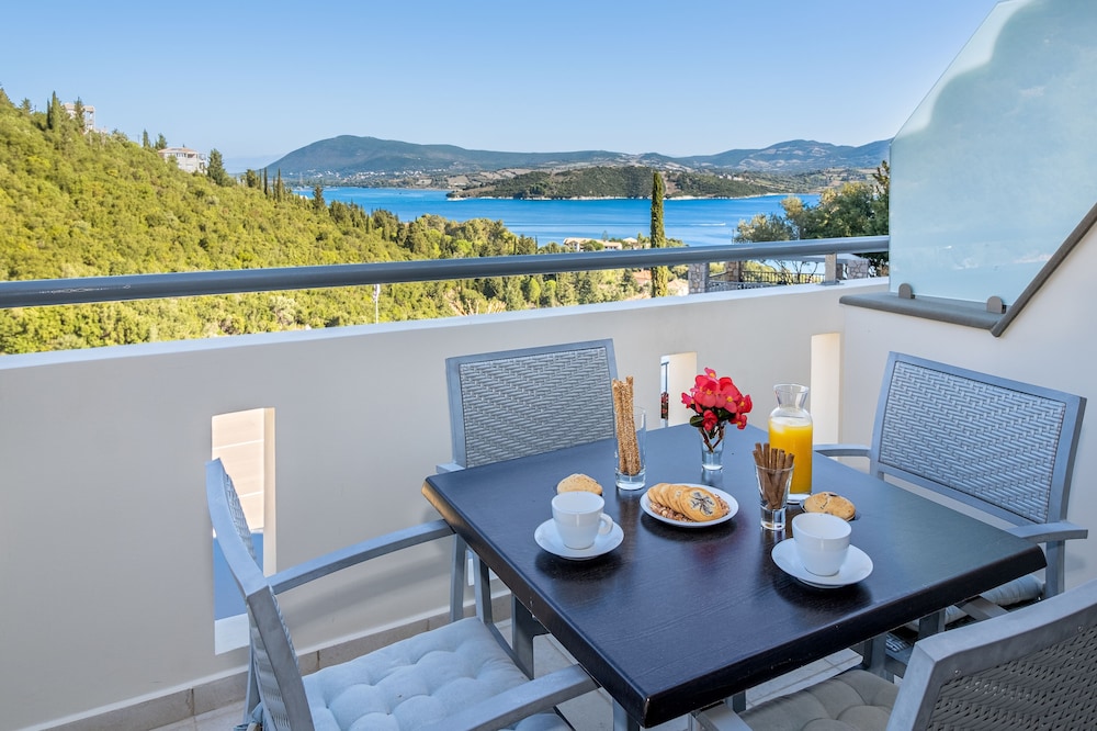 Superior Apartment, 1 Bedroom, Balcony, Sea View (S6) photo 3