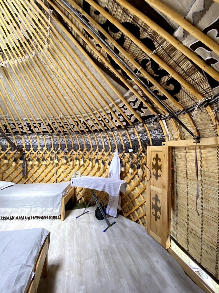 Traditional Triple Room, Patio, Mountain View photo 3