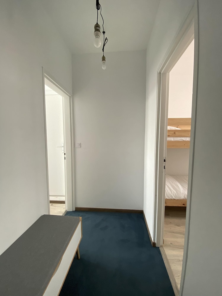 Family Room - Photo 2