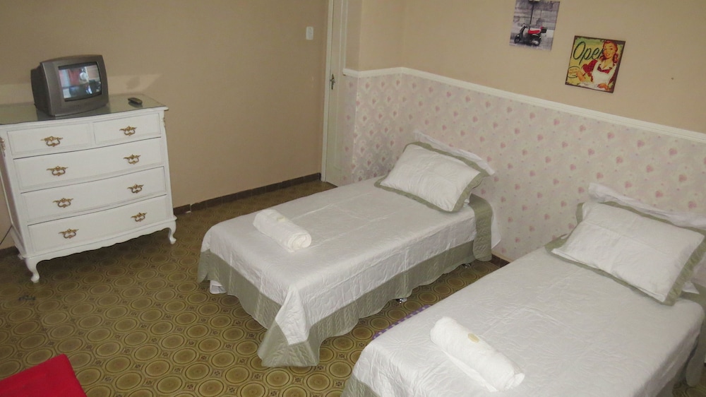 Standard Twin Room, 2 Twin Beds photo 2