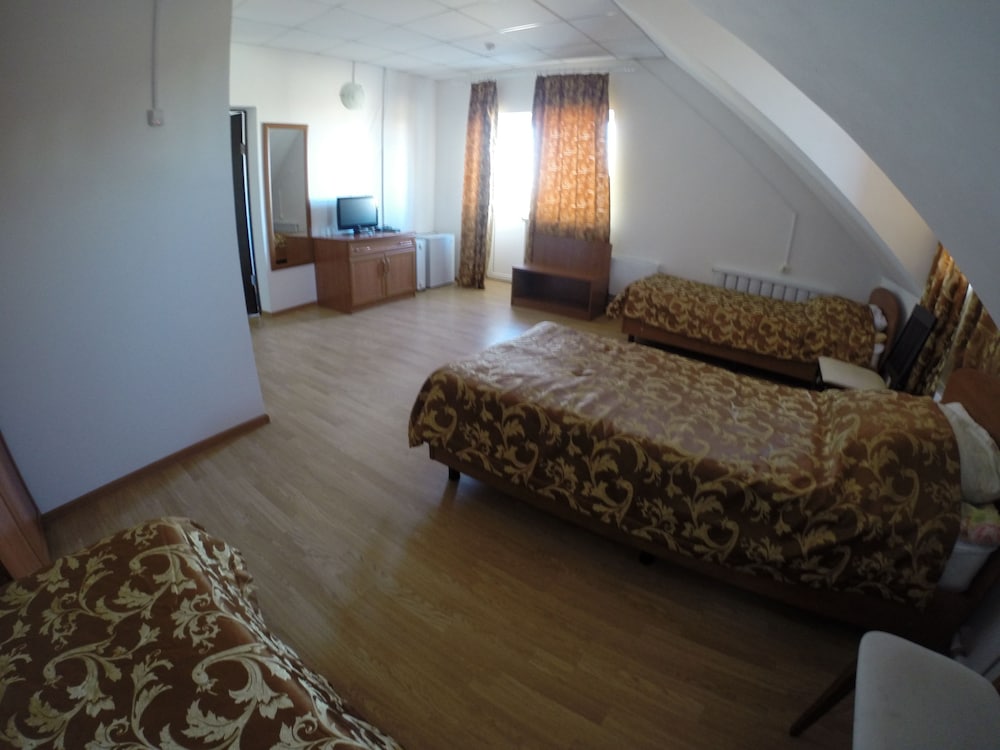 Standard Triple Room photo 3