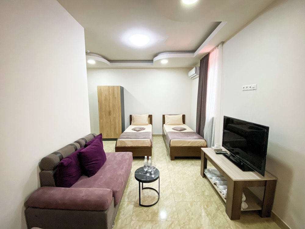Classic Quadruple Room photo 2