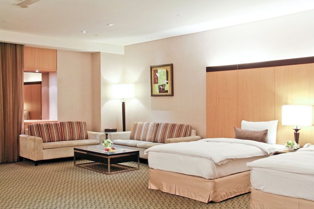 Executive Room, Multiple Beds photo 3