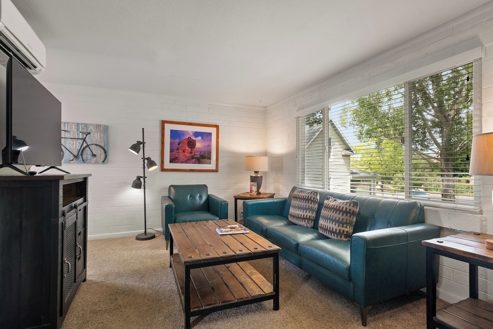 Condo photo 1