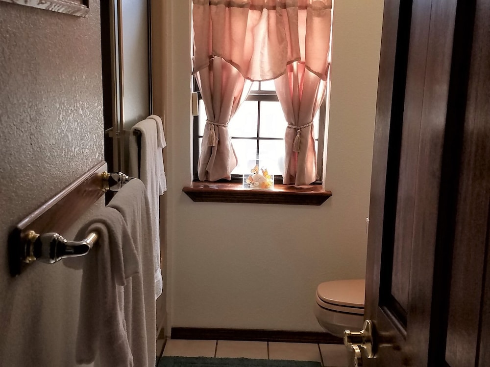 Standard Double Room, Private Bathroom (Billy The Kid) photo 2