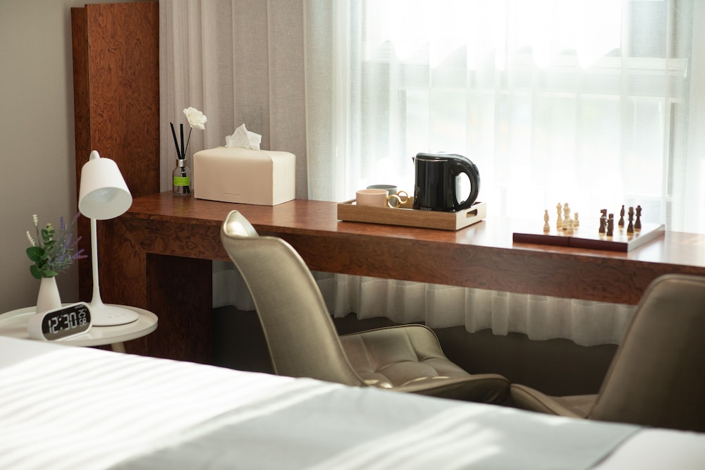 Deluxe Double Room - Photo 8