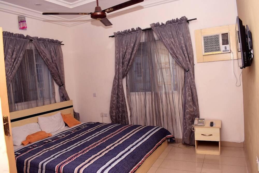 Economy Double Room, Pool View photo 2