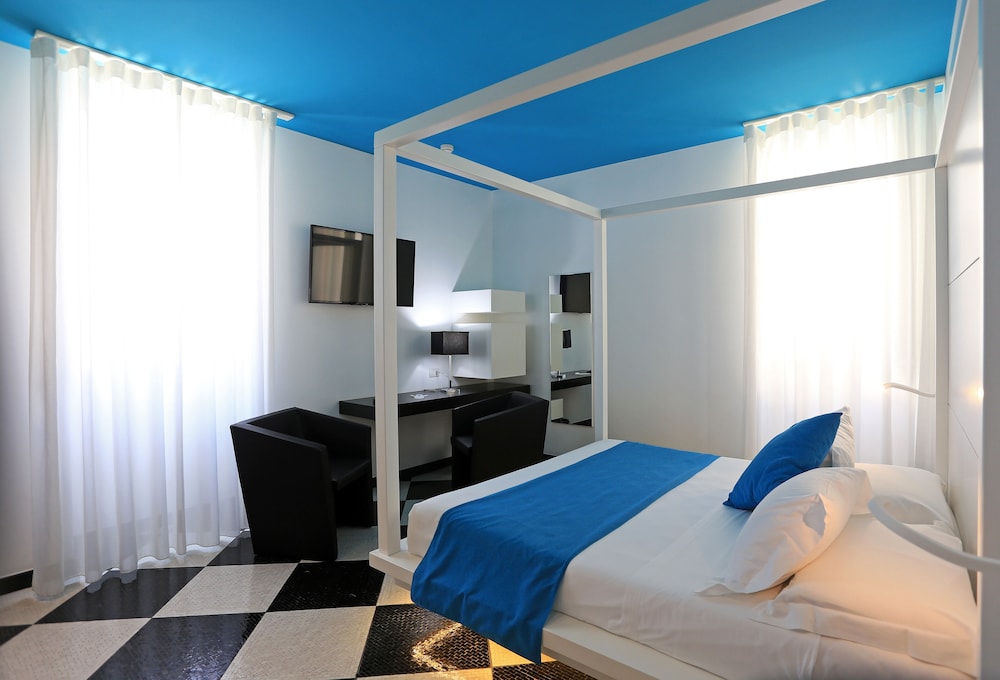 Superior Double Room, Pool View photo 1