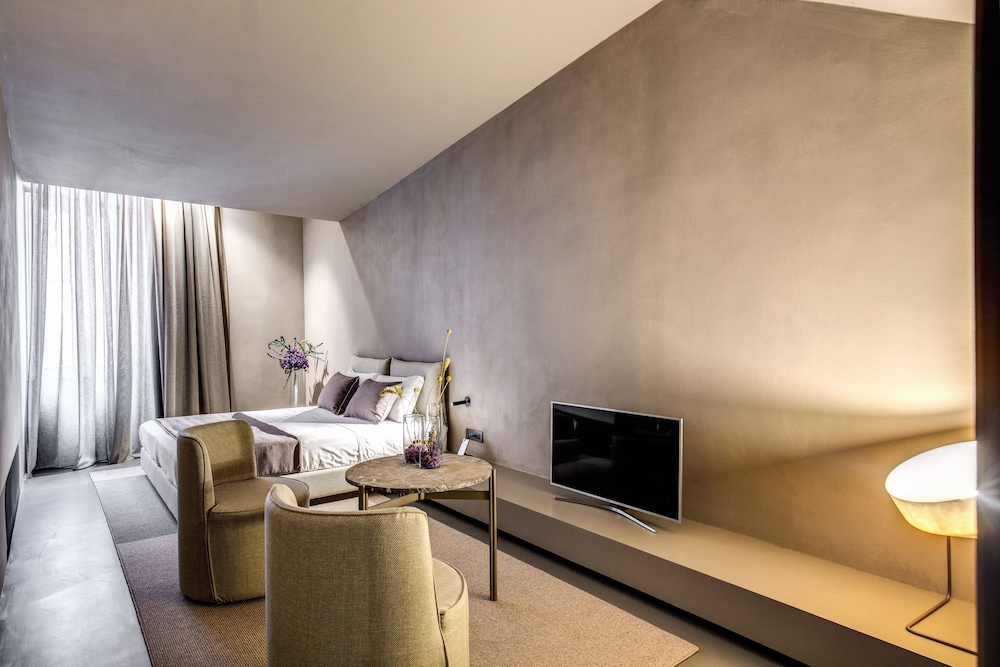 Premium Triple Room photo 2
