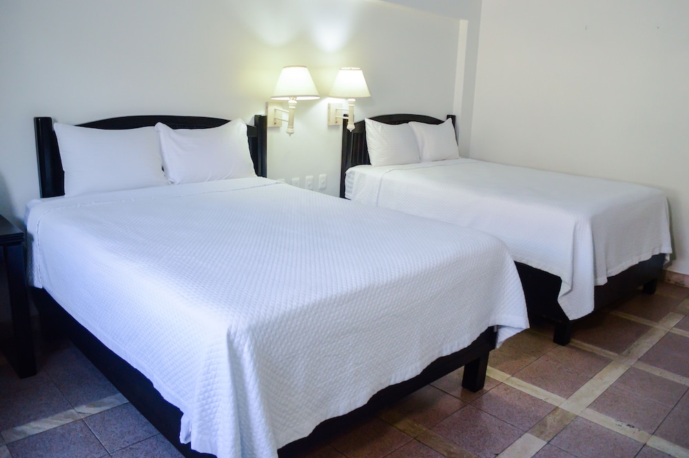 Executive Double Room, 2 Double Beds photo 3