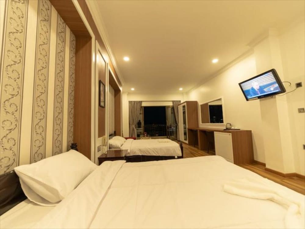 VIP Room, River View photo 2