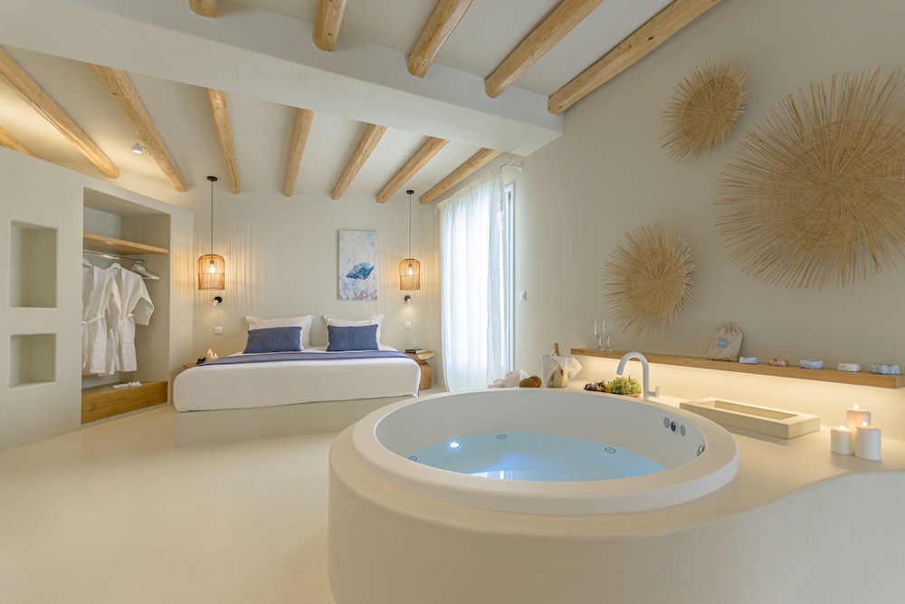 Signature Suite, Hot Tub photo 1