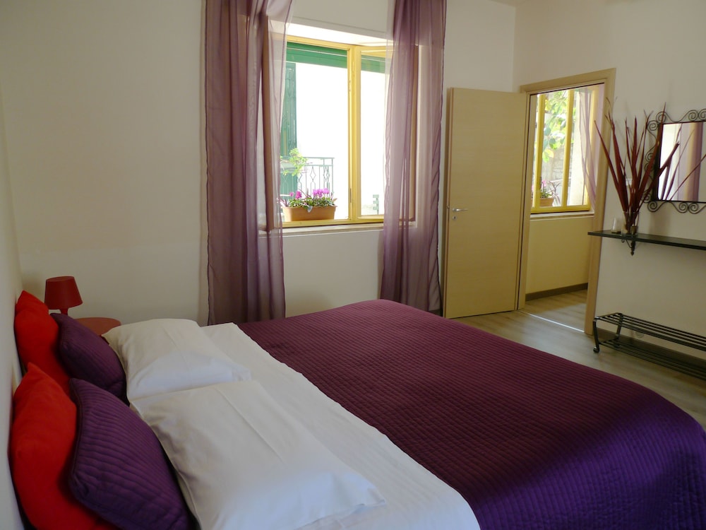 Comfort Triple Room, City View photo 3
