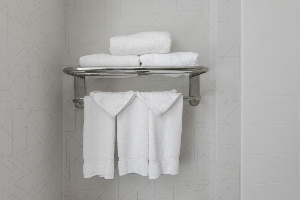 Suite, 1 King Bed (Whirlpool) - Photo 10