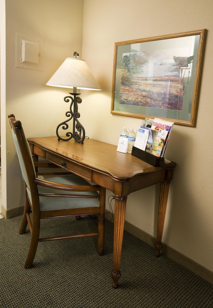 Upstairs Room, 2 Queen Beds