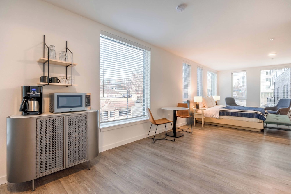 Premium Studio Suite, Non Smoking, Kitchen