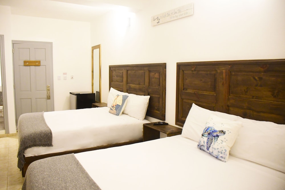Family Twin Room, 2 Queen Beds, Sea View