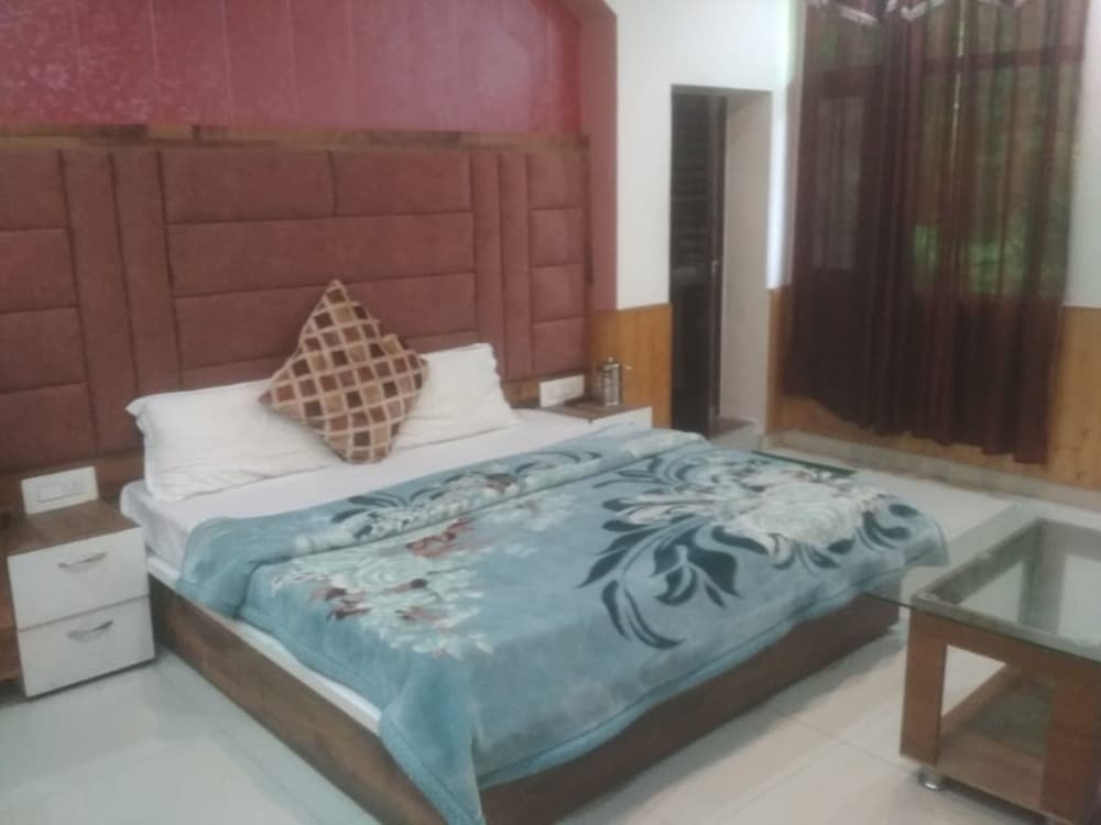 Deluxe Triple Room photo 3