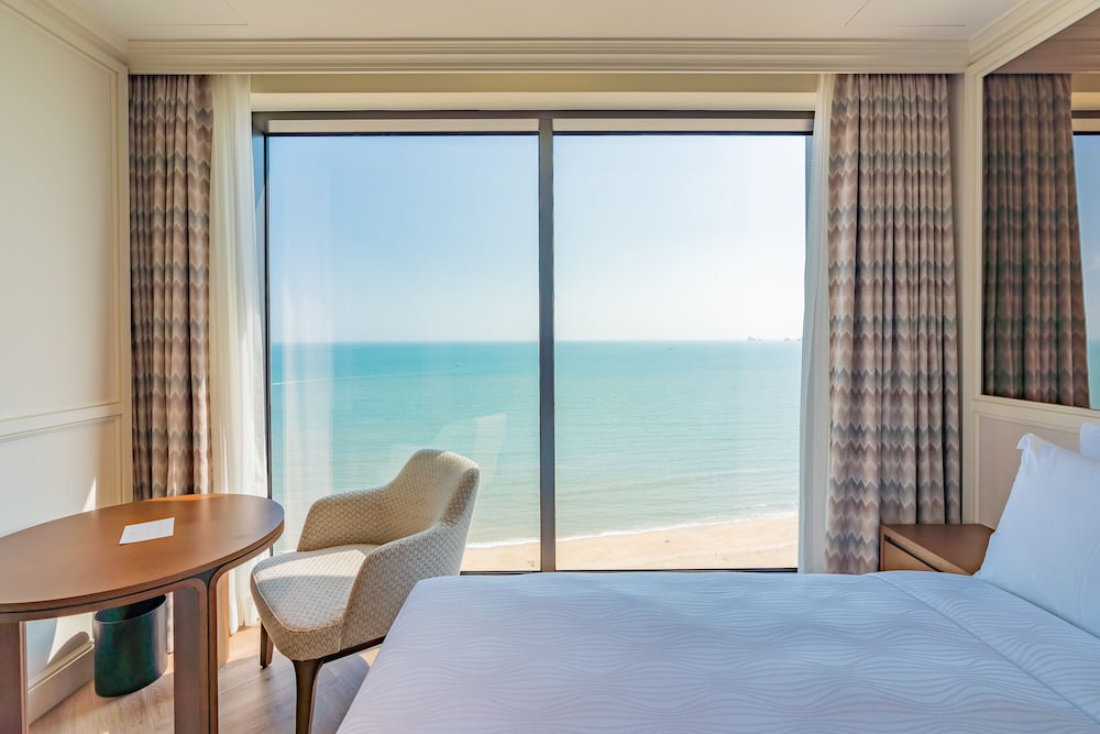 Deluxe Ocean View King