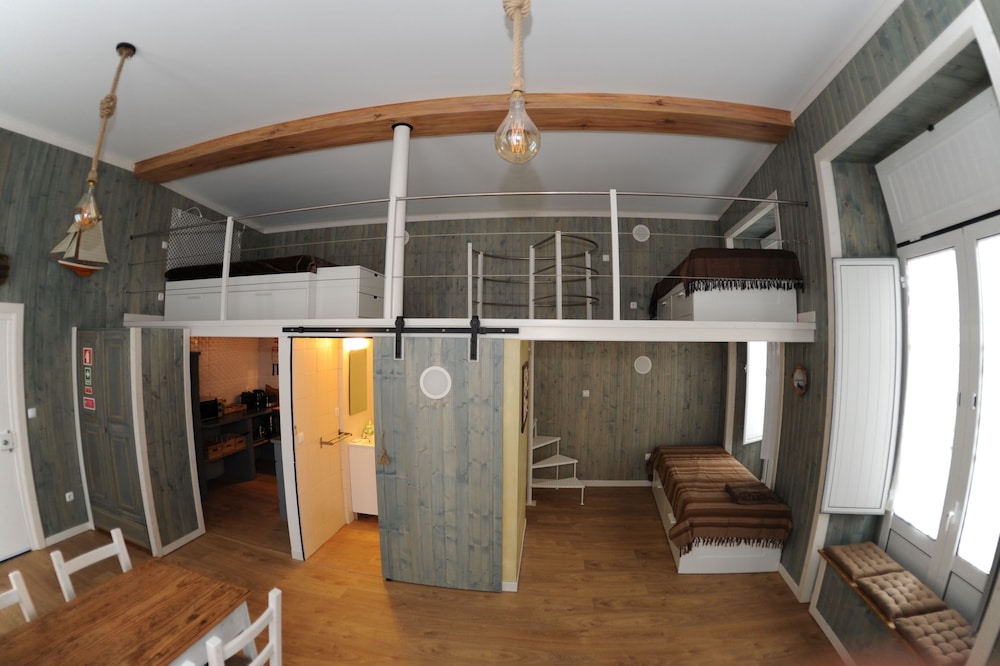 Signature Studio, River View