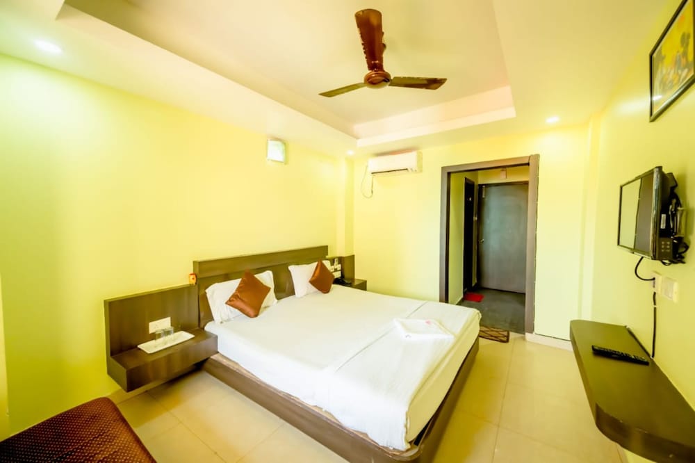 Deluxe Double Room, City View