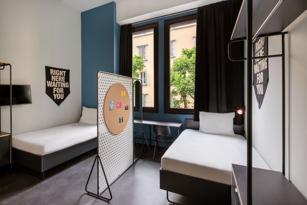 Deluxe Twin Room - Photo 2