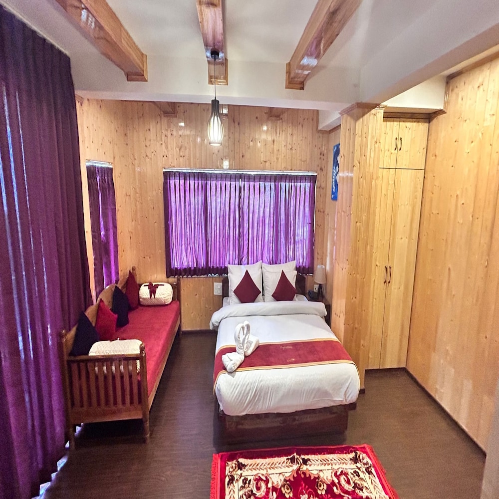 Premium Room with Mountain View photo 1