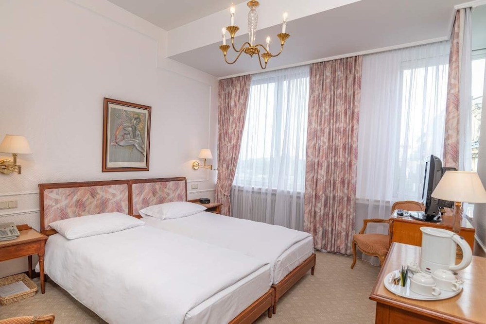 Standard Double Room - Photo 1