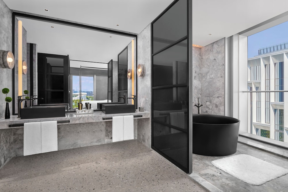 Suite (Chez Chloe) thumbnail 6