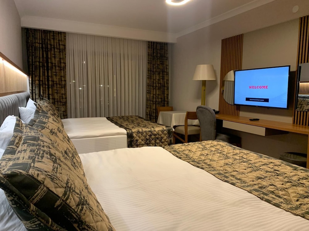 Deluxe Quadruple Room photo 3