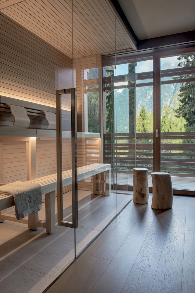Luxury Apartment, 3 Bedrooms - Photo 2