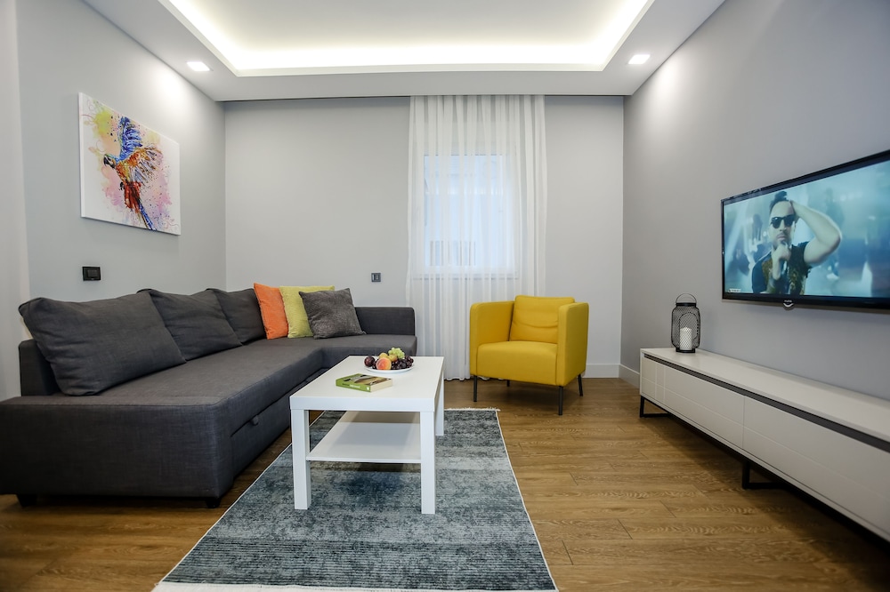 Family Suite, 1 Bedroom, Non Smoking, Garden View