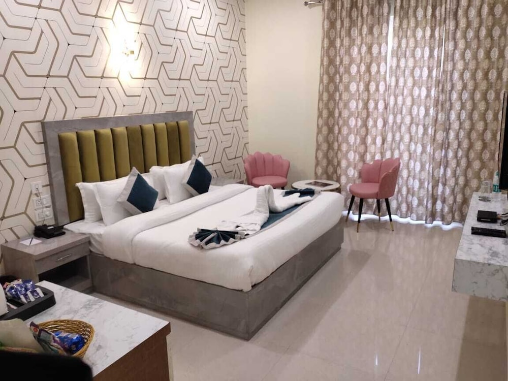 Premium Room - Photo 2