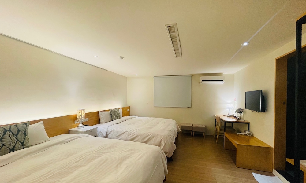 Design Twin Room, 2 Twin Beds photo 3