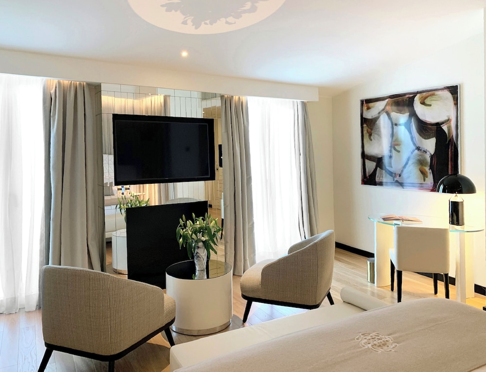 Ivory Grand Deluxe