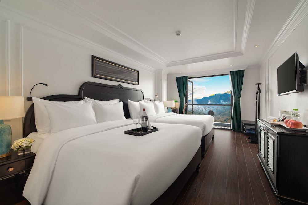 Balcony Connecting Suite Room Mountain View photo 2