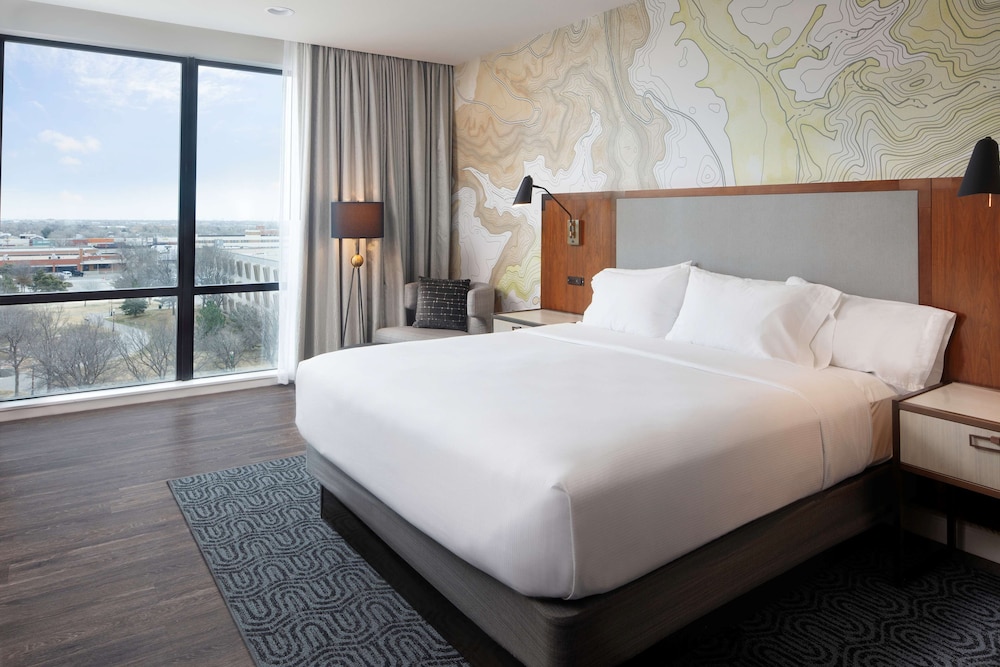 Presidential Suite, 1 King Bed, Accessible, Non Smoking photo 3