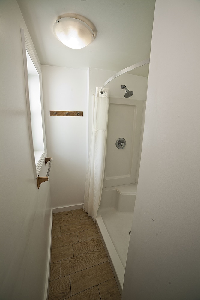 Suite, Kitchen, Ground Floor (8) photo 3