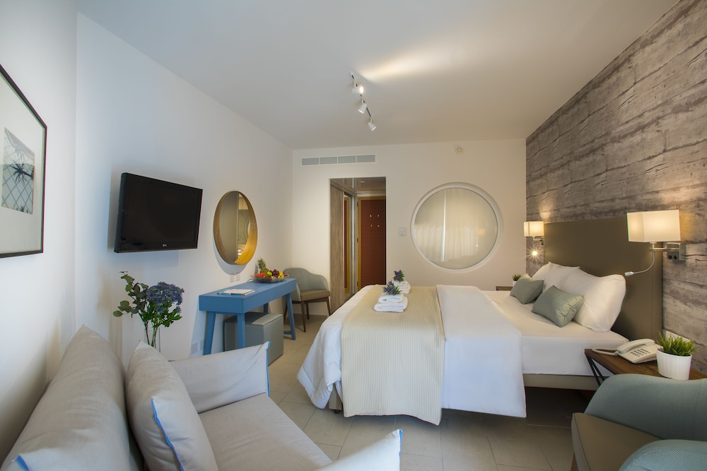 Twin Room (Inland View)