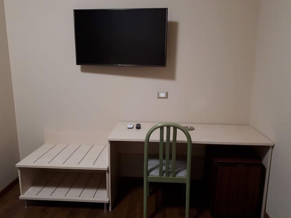 Double or Twin Room photo 3