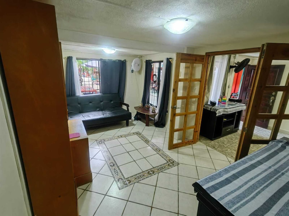 Deluxe Condo, Kitchen, Ground Floor photo 1