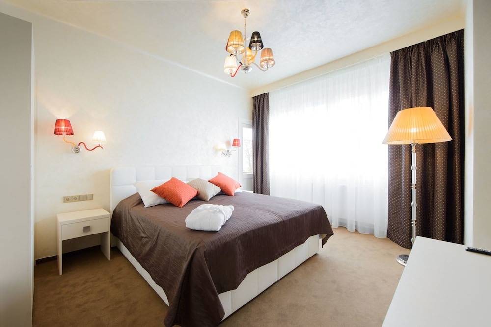Premier Suite, City View