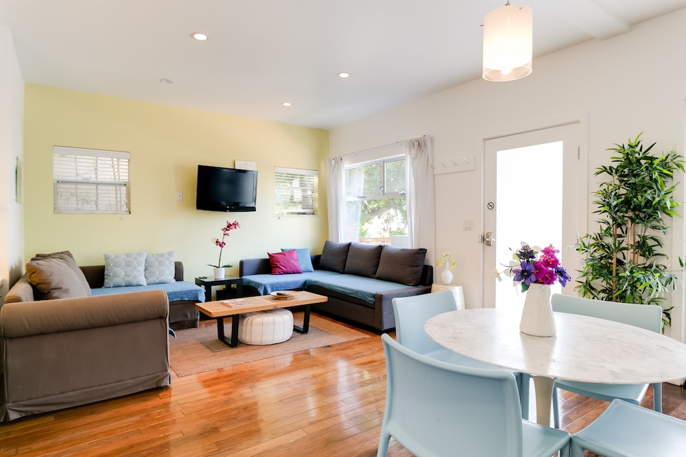Superior Condo, 2 Bedrooms photo 1