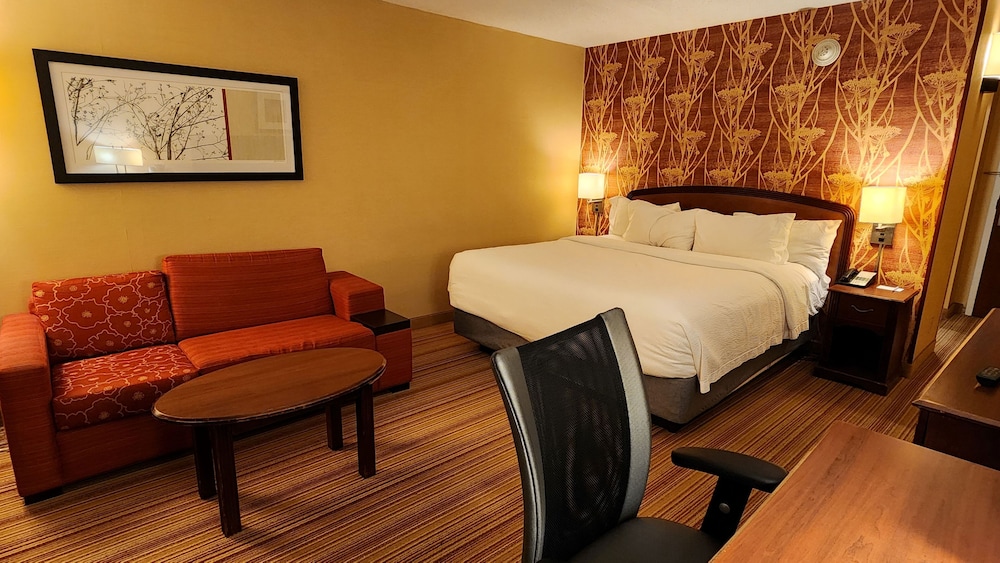 Room, 1 King Bed, Accessible, Non Smoking - Photo 2