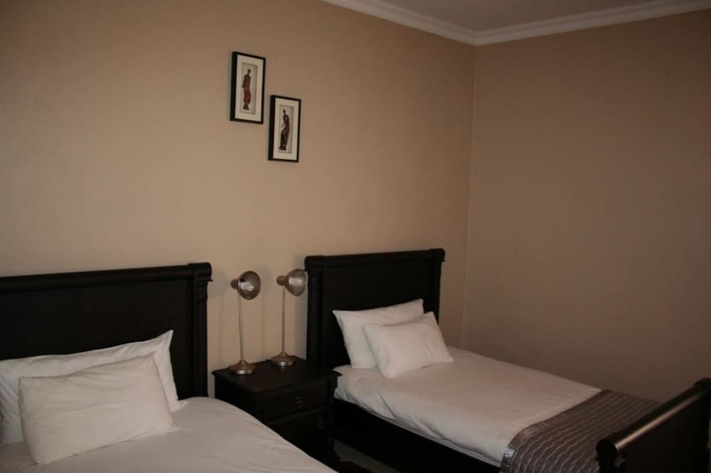 Standard Double Room photo 3