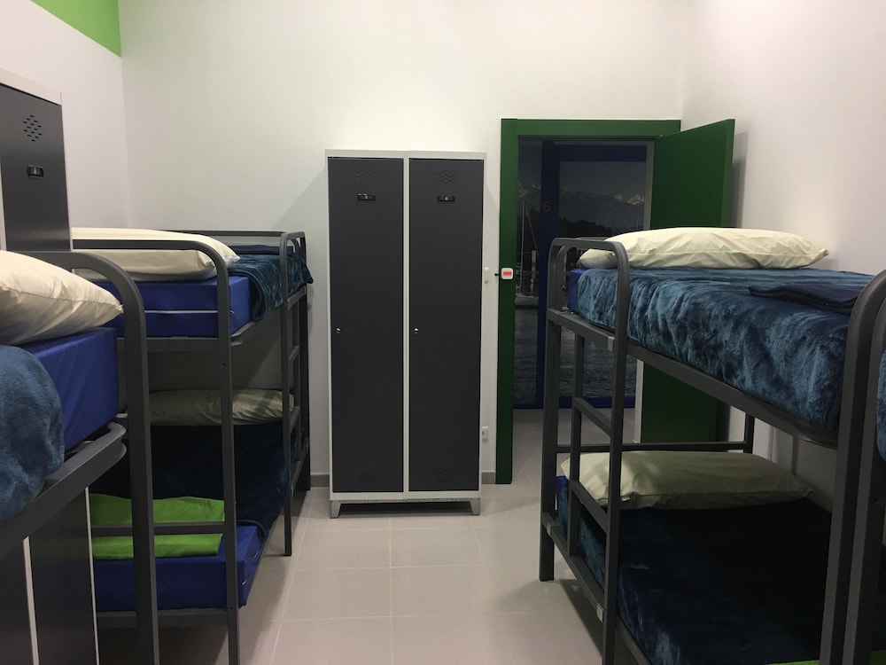 Shared Dormitory, Mixed Dorm