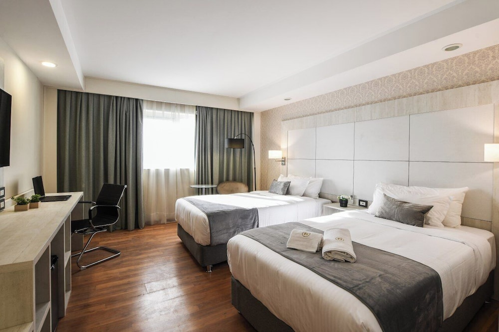 Superior Twin Room, City View