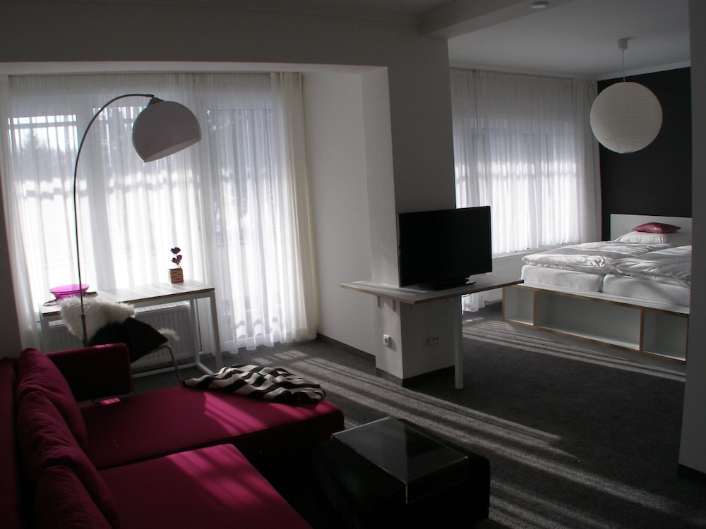 Junior Suite, Balcony, Garden View